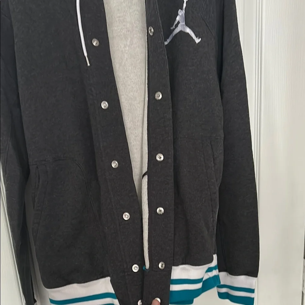 Grey Jordan Men's Jacket - Picture 3 of 8